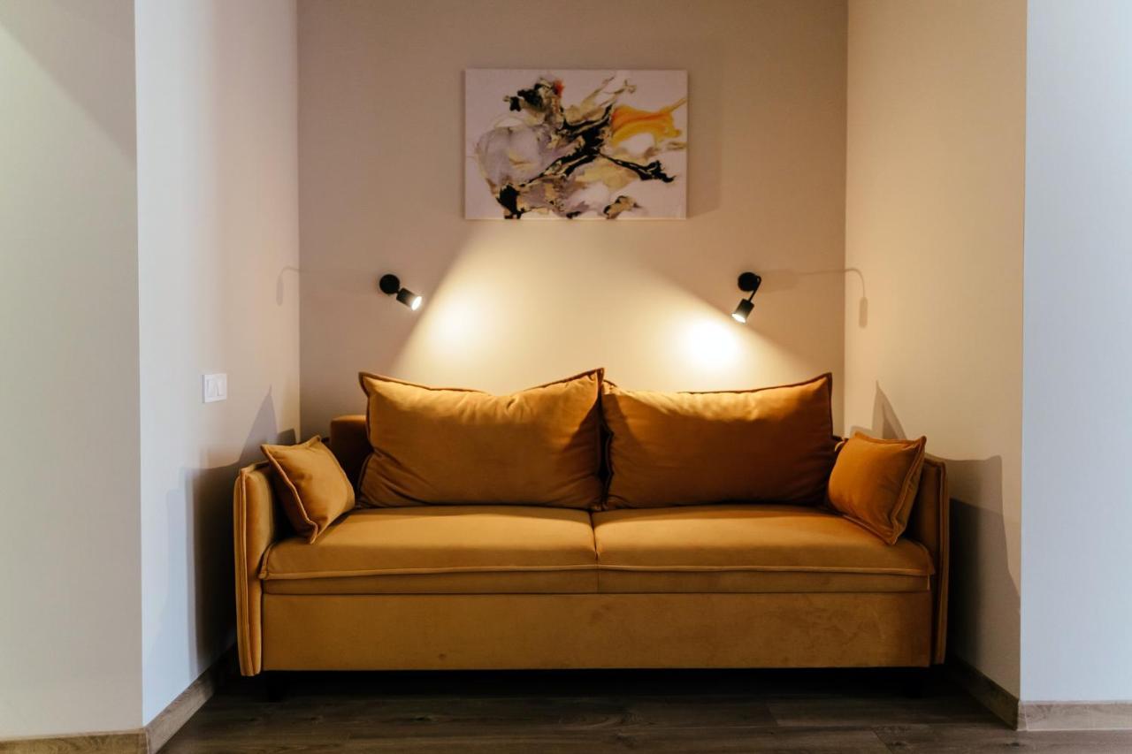 דירות לבוב Lara Apartament 3 מראה חיצוני תמונה