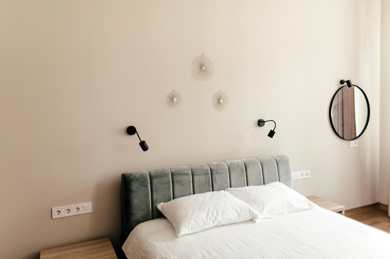 דירות לבוב Lara Apartament 3 מראה חיצוני תמונה