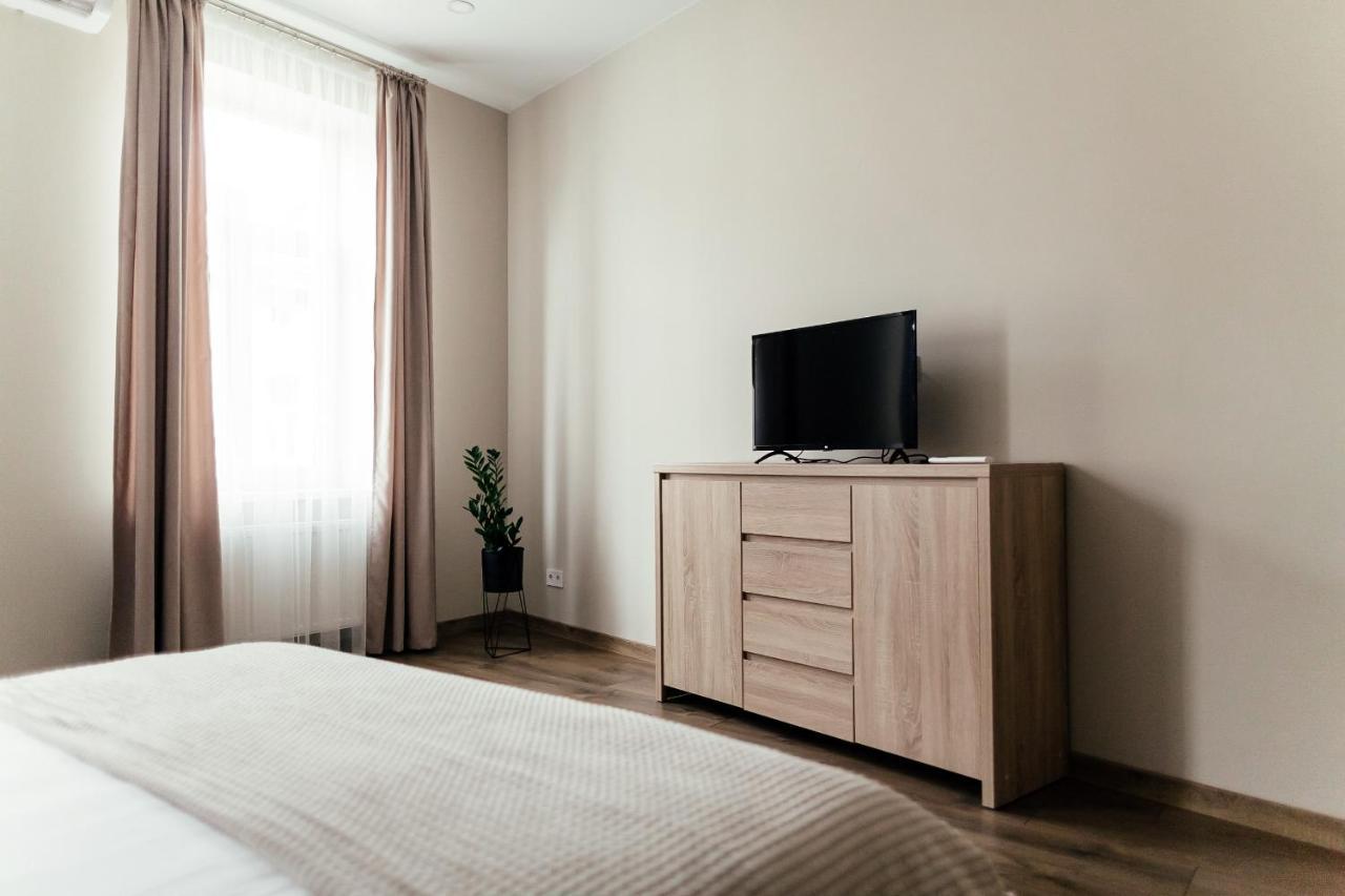 דירות לבוב Lara Apartament 3 מראה חיצוני תמונה