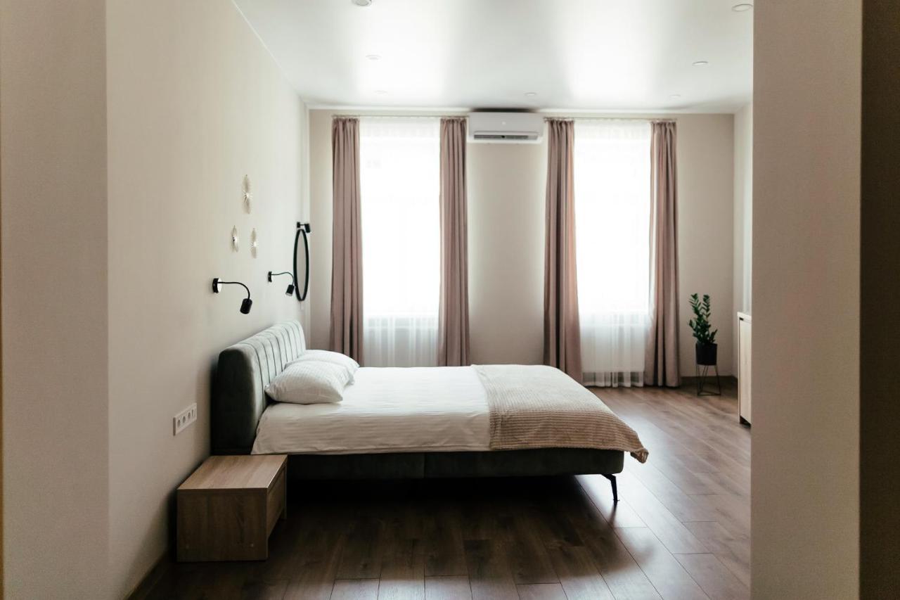 דירות לבוב Lara Apartament 3 מראה חיצוני תמונה