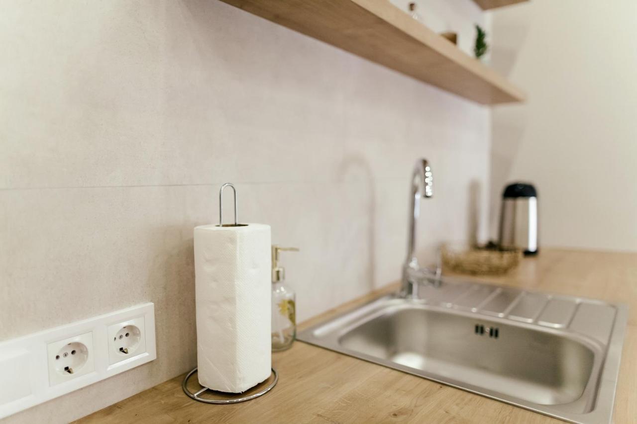 דירות לבוב Lara Apartament 3 מראה חיצוני תמונה