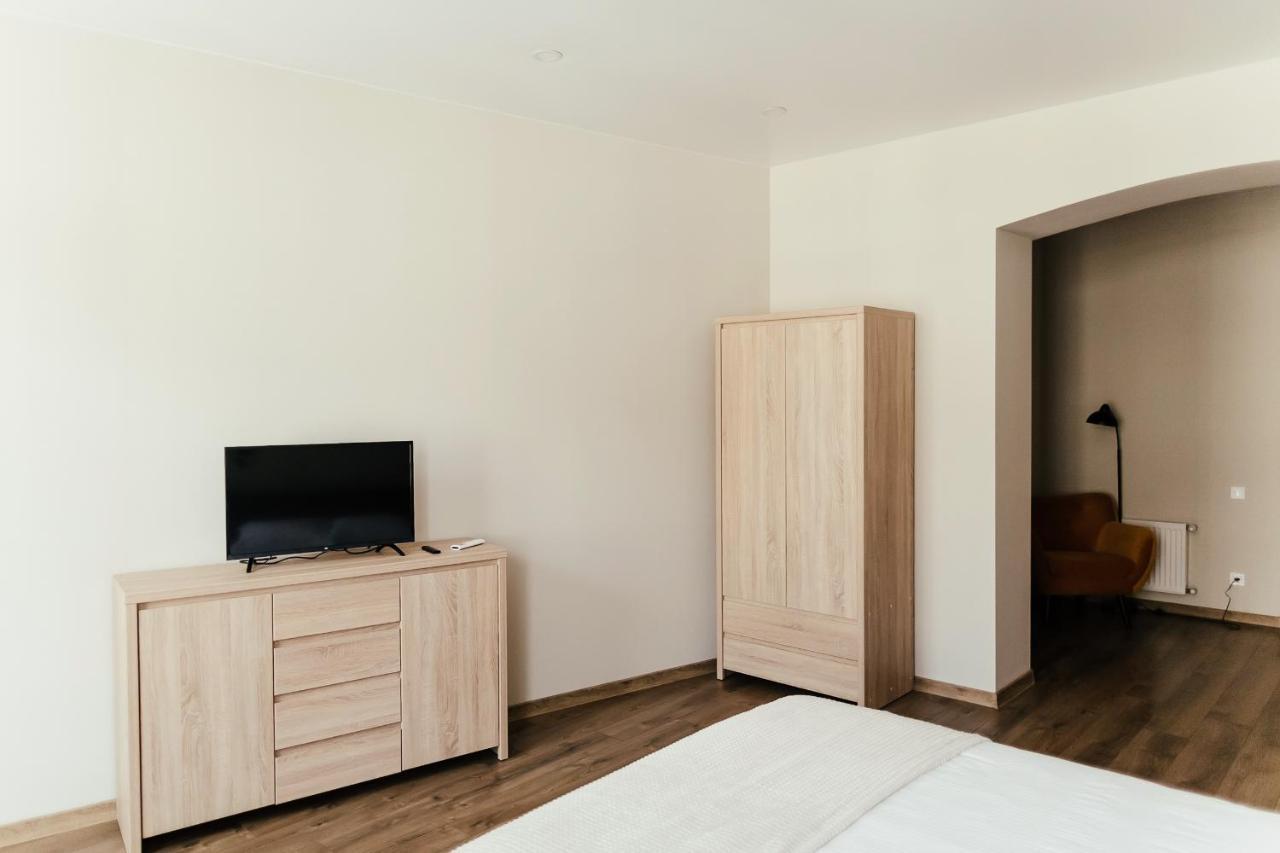 דירות לבוב Lara Apartament 3 מראה חיצוני תמונה